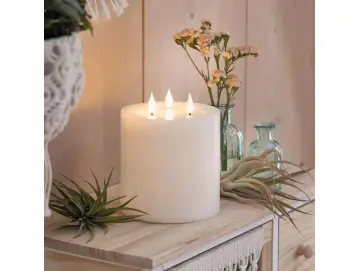 XXL LED 3 Docht Kerze "Classic" aus Echtwachs, Ø 15x18 cm, Stumpenkerze groß, Timer, flammenlos flackernd